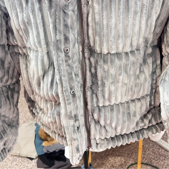 American Eagle Women’s Small Gray Soft Ribbed Textured Puffer Coat Jacket New - Picture 7 of 16